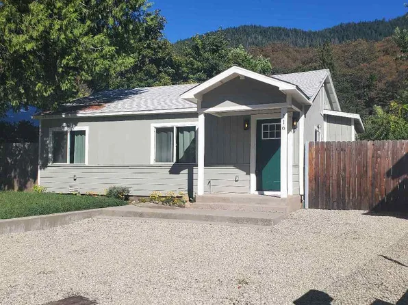 116 S First St, Dunsmuir, CA 96025