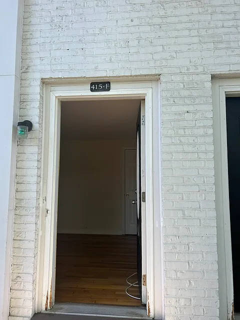 1 bed, 400 sqft, $1,800 — Photo 4