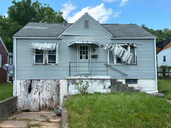 764 Camden Ave, Weston, WV 26452