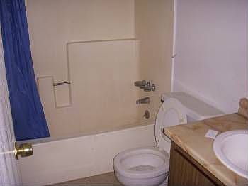 4th image of 4605 Bollenbacher Ave