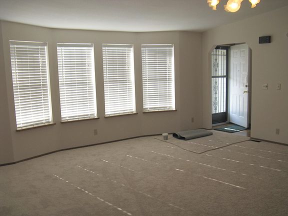 2nd image of 1305 Twinpeaks Dr
