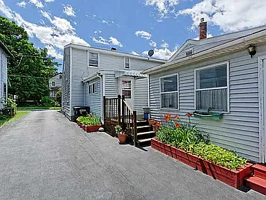 2 bed, 1300 sqft, $2,600 — Photo 2