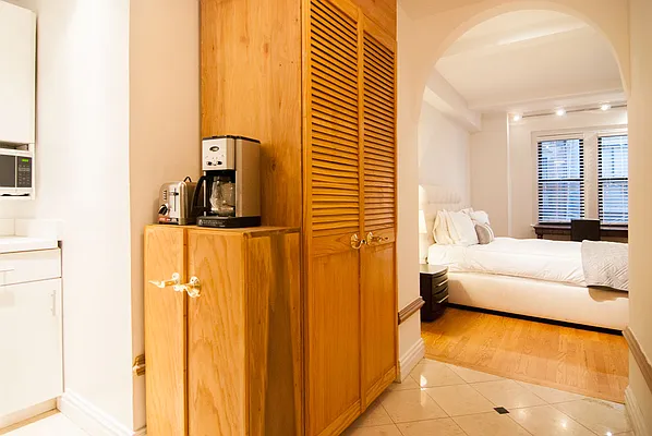 Rented by WAM Partners - William Moses Co. | media 71