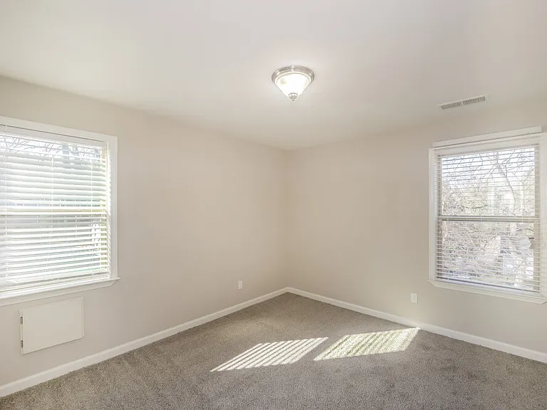 1863 Phillips Ave — Photo 14
