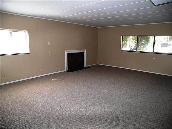 3rd image of 1787 Cherokee Dr