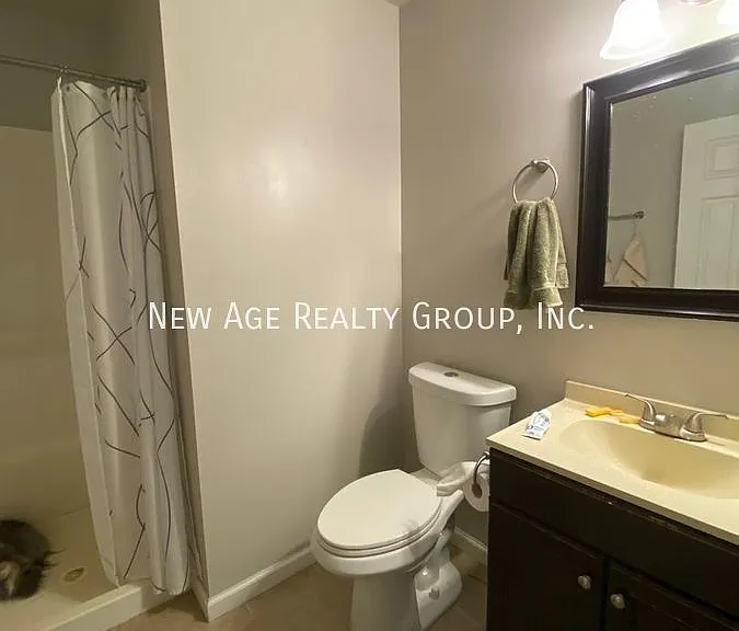 423 N 40th St #D — Photo 5