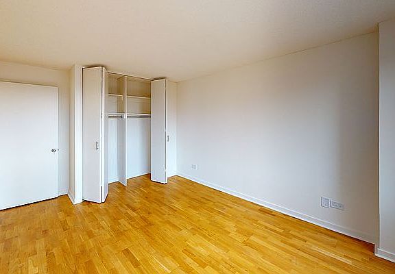 3rd image of 175 E 96th St APT 21T
