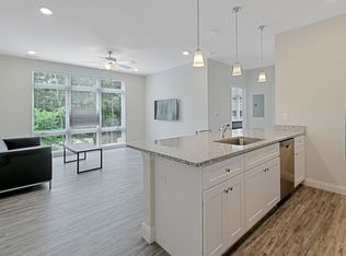 611 S State St #101, Champaign, IL 61820