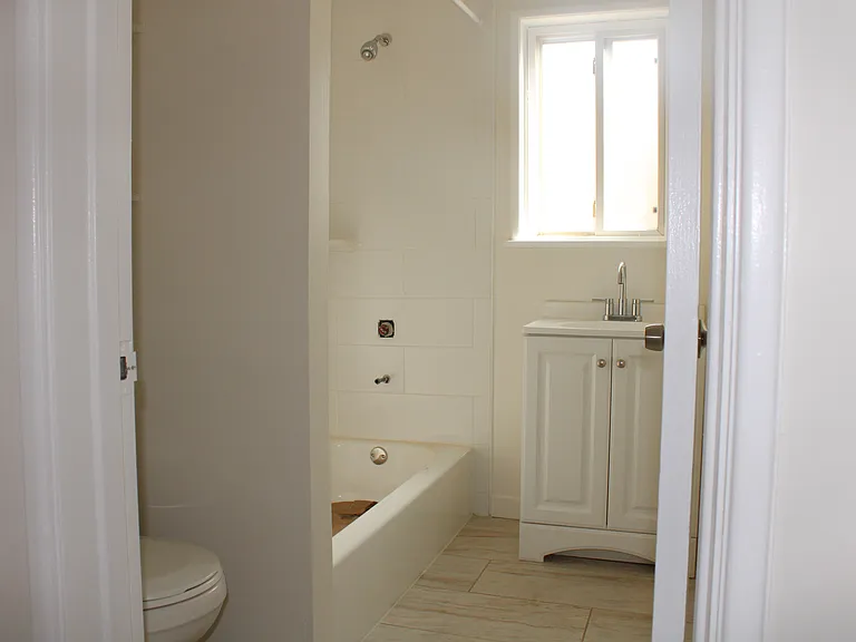 325 Winchester Ave — Photo 7