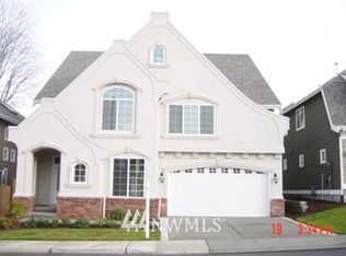 826 Lincoln Ave SE, Renton, WA 98055