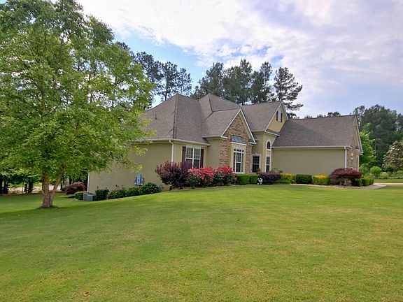 2nd image of 18 Stranahan Ct