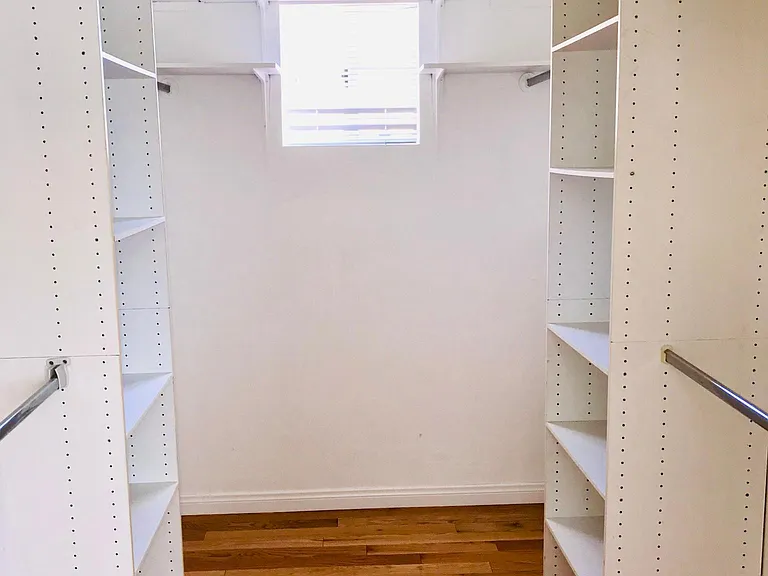 main bedrooms - walk in closet (huge)