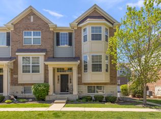 2823 Henley Ln, Naperville, IL 60540