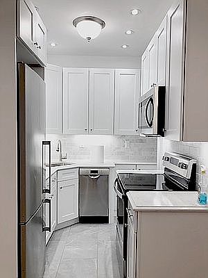 1st image of 1640 3rd Ave #2C