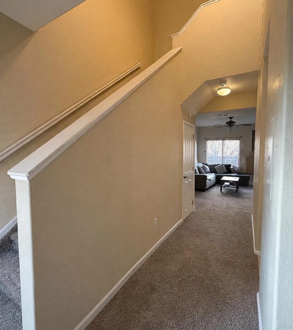 2 bed, 2.5 bath, 1288 sqft, $2,400 — Photo 2