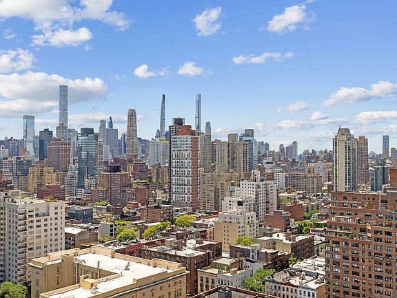 3rd image of 515 E 79th St APT 28D