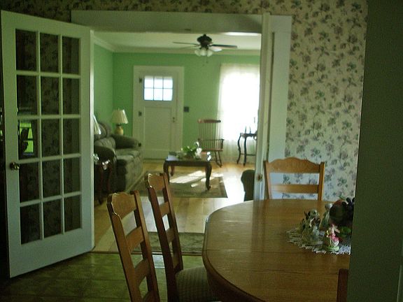 Living Rm viewed from DR