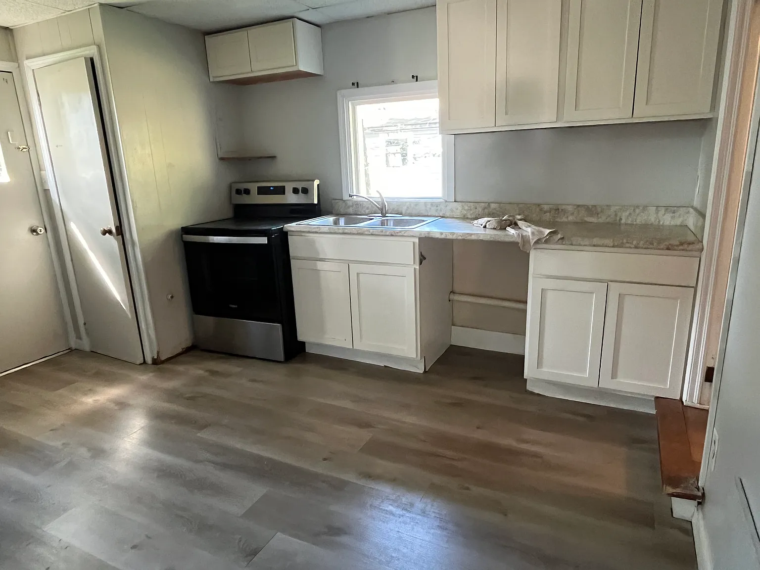 2 bed, 884 sqft, $1,200 — Photo 3