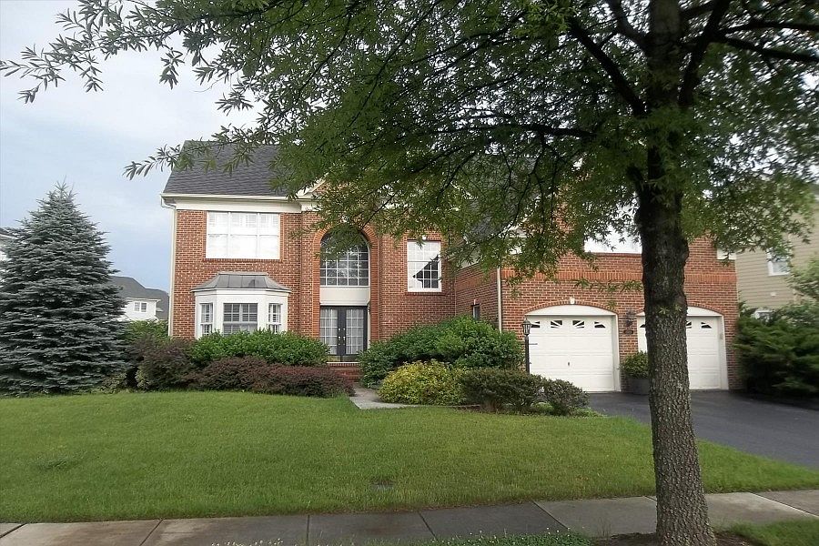 1st image of 15113 Golf View Dr