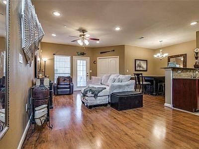 5th image of 133 Barrington Ln