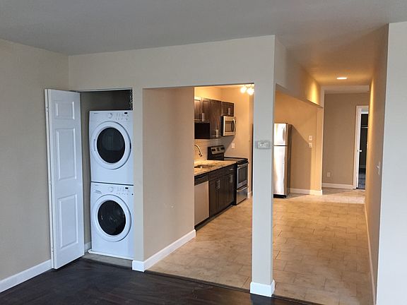 2nd image of 605 Clara Ave APT 205