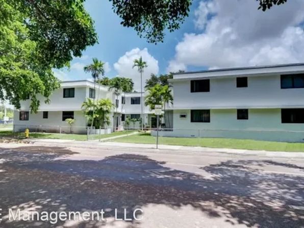 1895 SW 22nd St APT 3