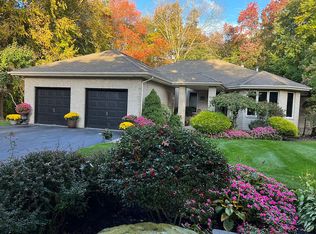 10 Thomas Dr, Lincoln, RI 02865