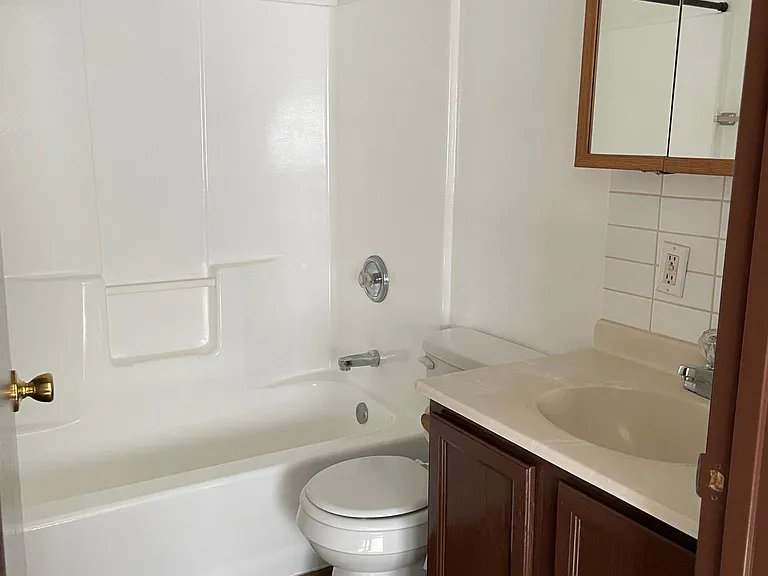 2690 Rudeen Close — Photo 6