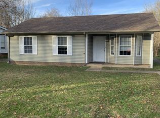 1004 Caroline St, Oak Grove, KY 42262