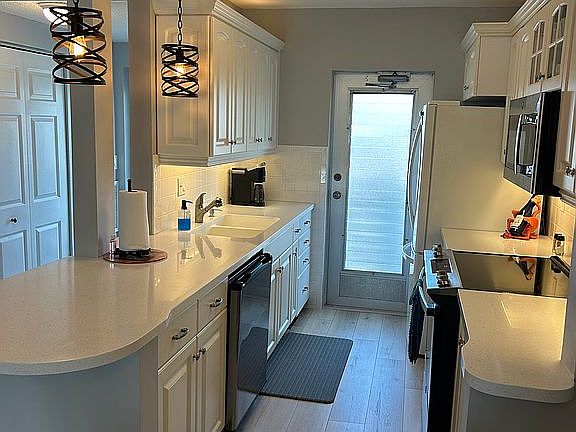 3rd image of 105 NE 19th Ave APT 254
