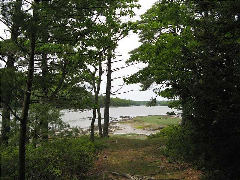 2nd image of 00 Waterfront Road N