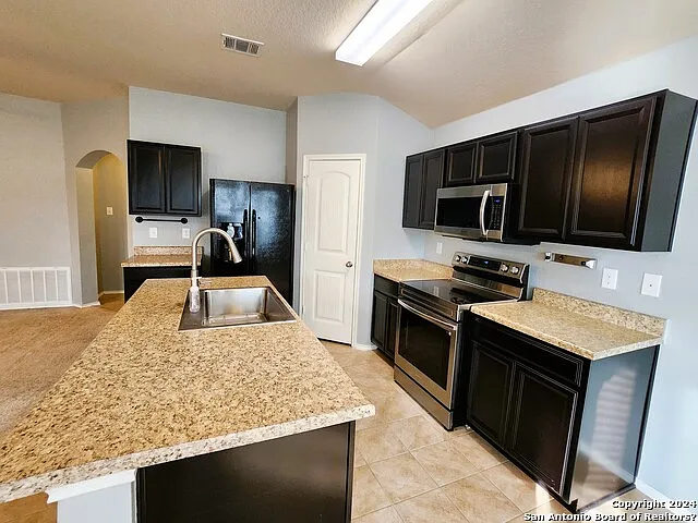 1517 Redbridge Dr — Photo 10