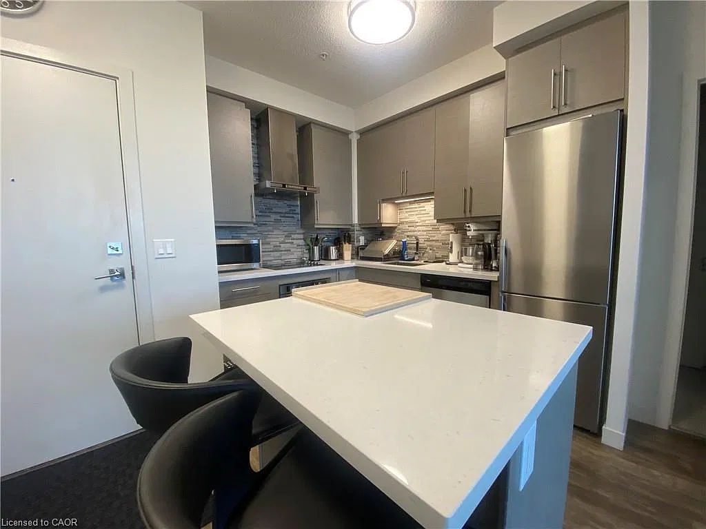1 bed, 1.0 bath, 574 sqft, $2,200 — Photo 3