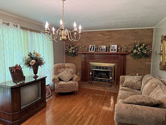 3rd image of 9436 Slate Creek Rd