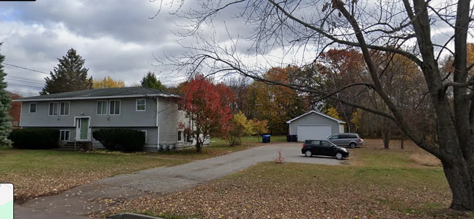 385 Heineberg Drive - Garage — Photo 3