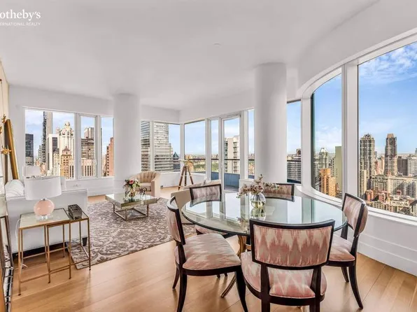 252 East 57th Street image 3 of 18