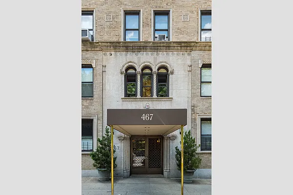 Sold by Stribling | media 12