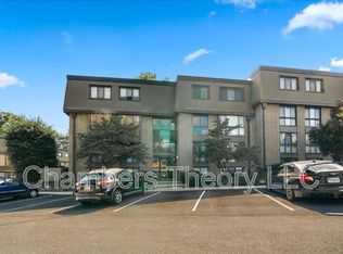 5121 Maris Ave APT 100, Alexandria, VA