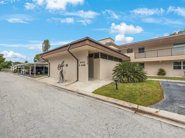 9945 47th Ave N APT 203, Saint Petersburg, FL 33708