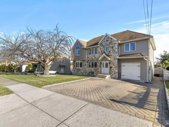 145 Doherty Dr, Clifton, NJ 07013