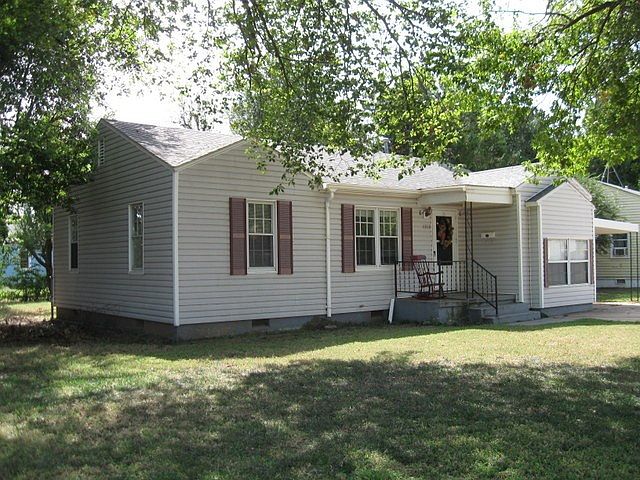 1st image of 1313 W Wallace Dr
