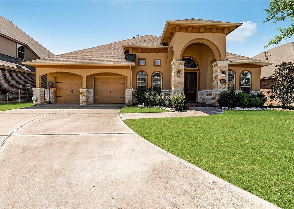 1st image of 24207 Olivara Ln
