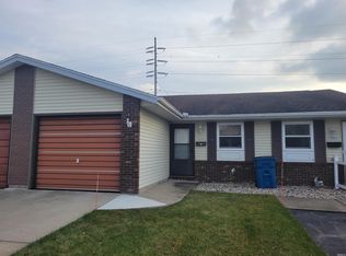1122 Berkley Cir, Mishawaka, IN