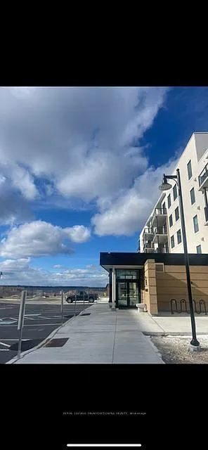 2 bed, $2,550 — Photo 3