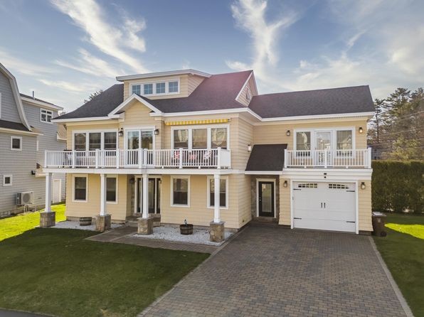 4 Sailboat Lane, Saco, ME 04072