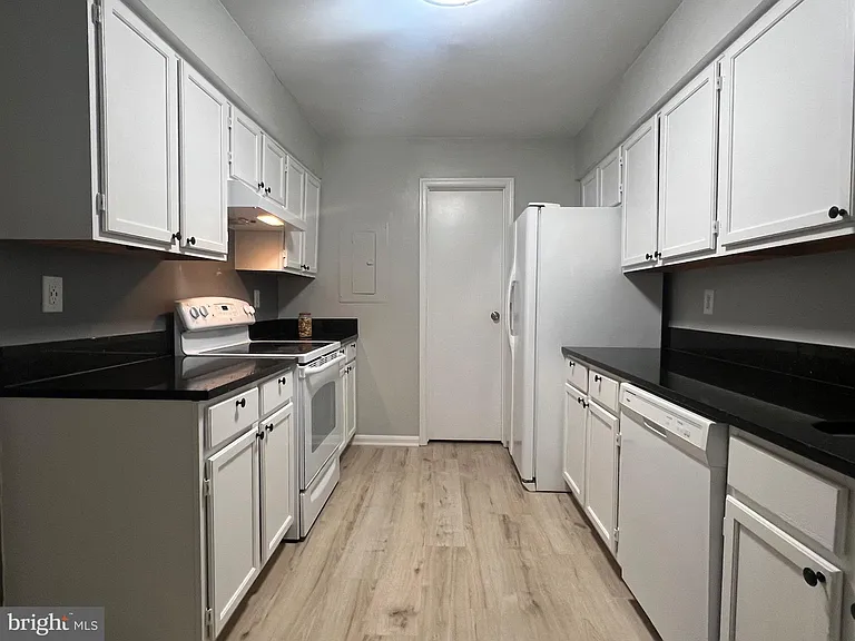 10448 Rapidan Ln — Photo 5