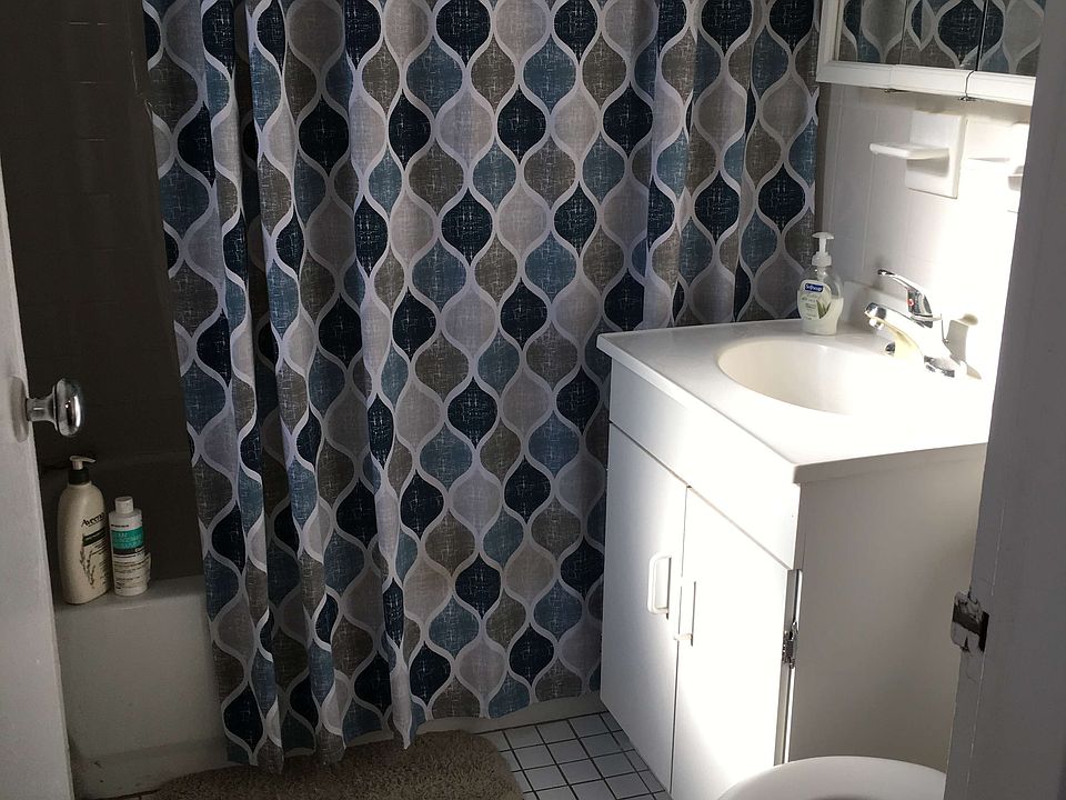 1st image of 200 W 21st St APT 3D