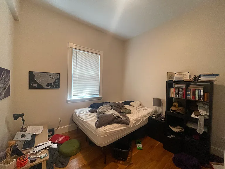 470 Green St #4 — Photo 5