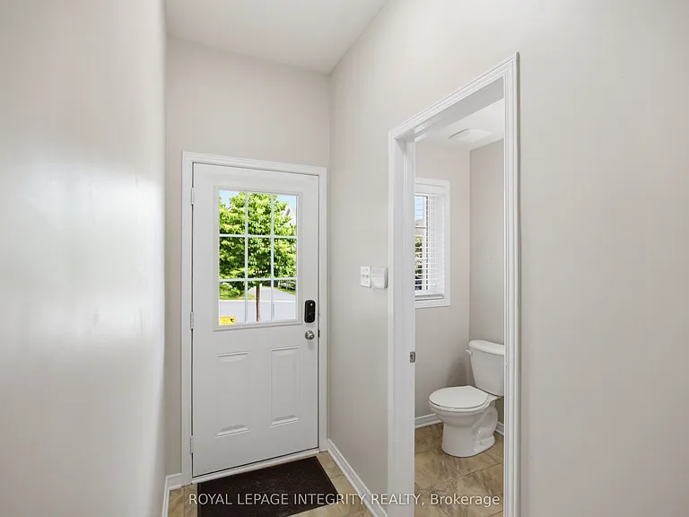 354 Rolling Meadow Cres — Photo 4