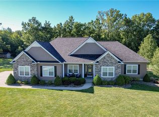 33840 Willow Creek Ct, Columbia Station, OH 44028